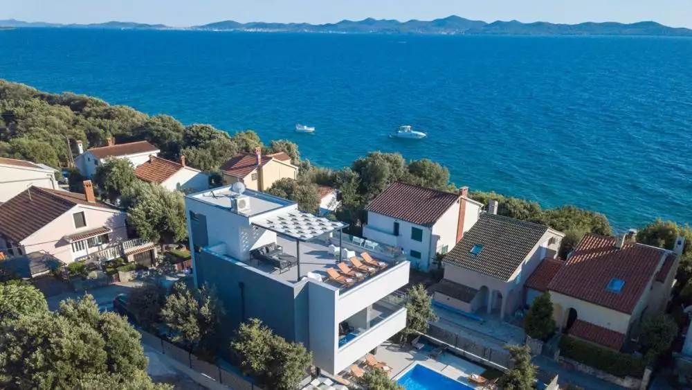 Villa 230m² in Croatia, Zadar. Priced at 1100000€ rent photo-1