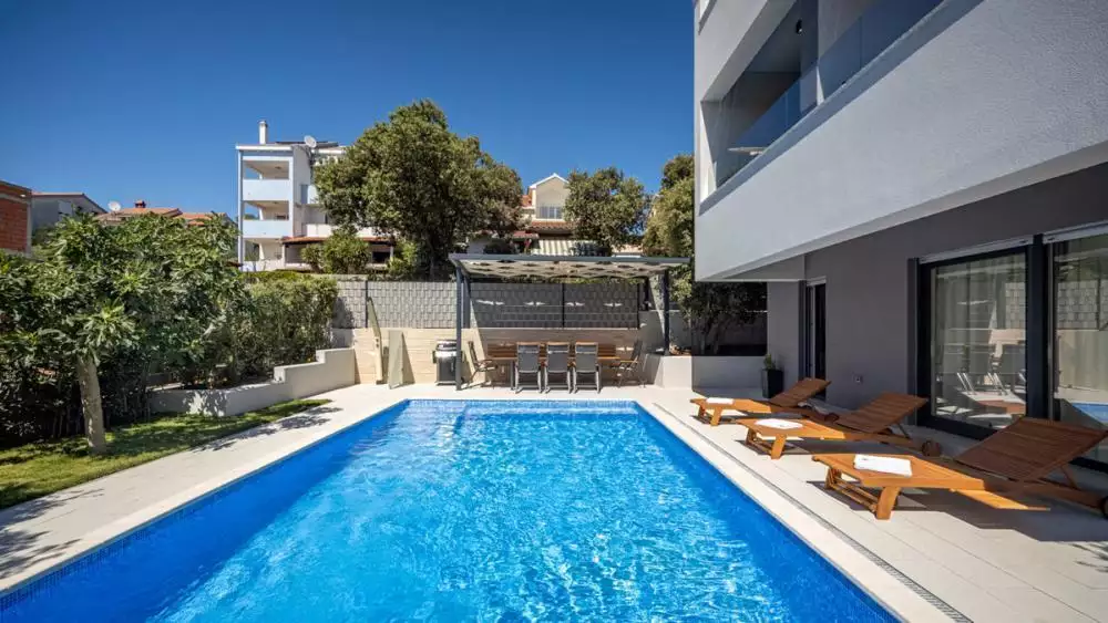 Villa 230m² in Croatia, Zadar. Priced at 1100000€ rent photo-3