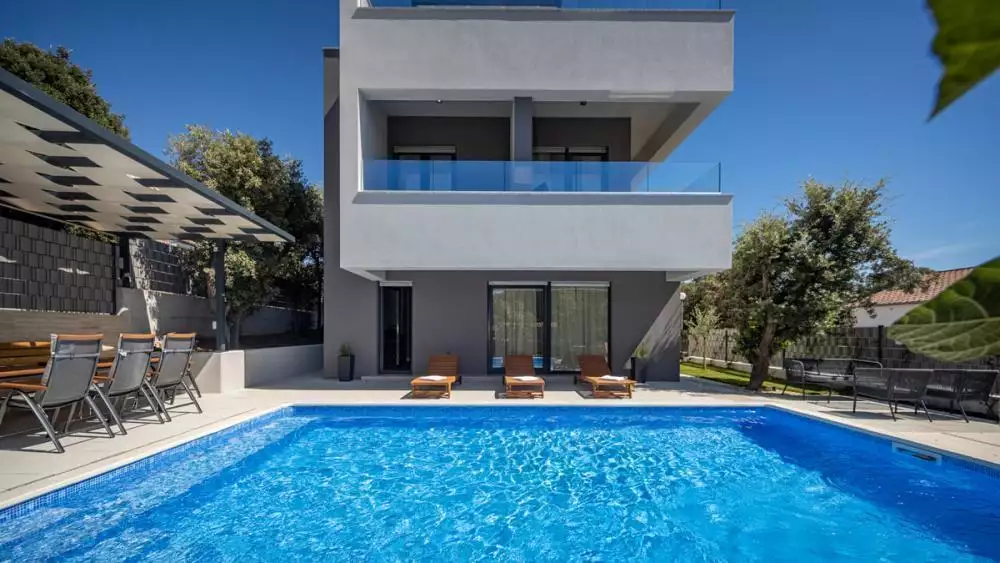 Villa 230m² in Croatia, Zadar. Priced at 1100000€ rent photo-5