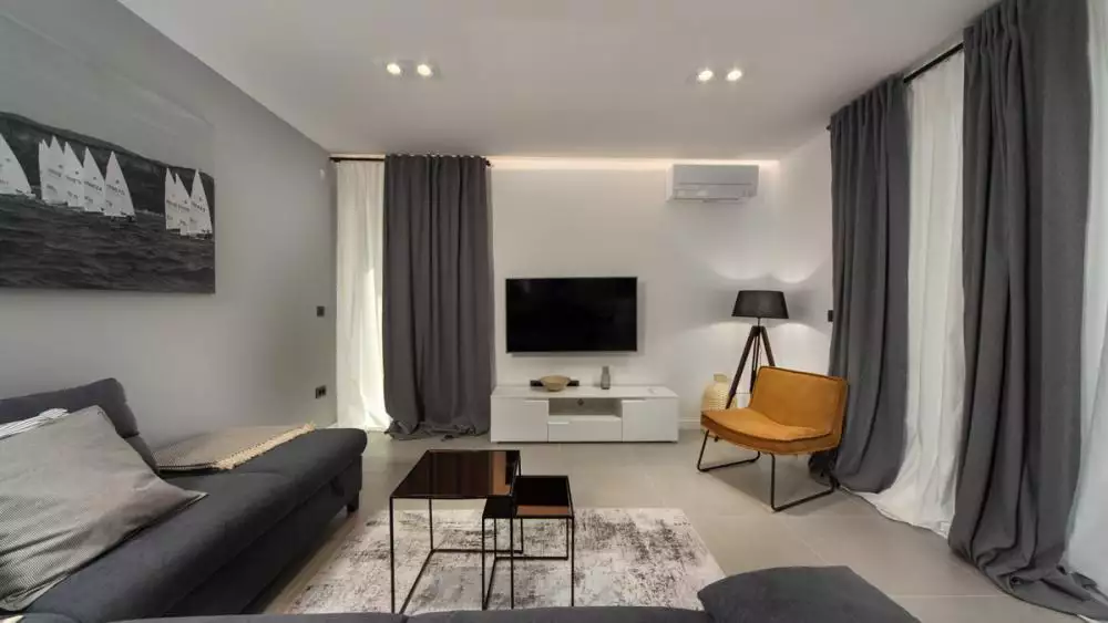Villa 230m² in Croatia, Zadar. Priced at 1100000€ rent photo-14