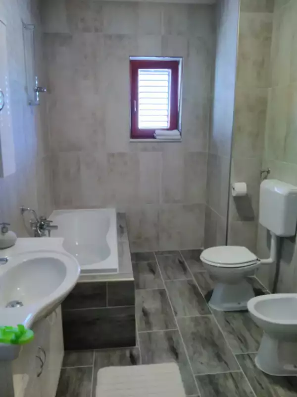 Hotels 433m² in Croatia, Medulin. Priced at 950000€ rent photo-16