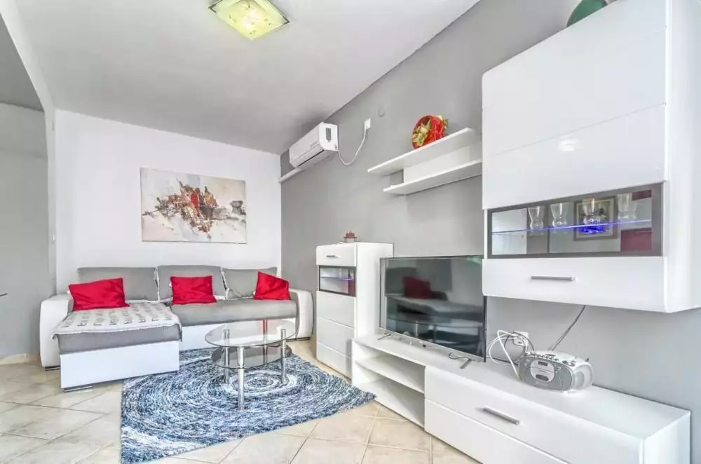 Villa 150m² in Croatia, Medulin. Priced at 580000€ rent photo-1