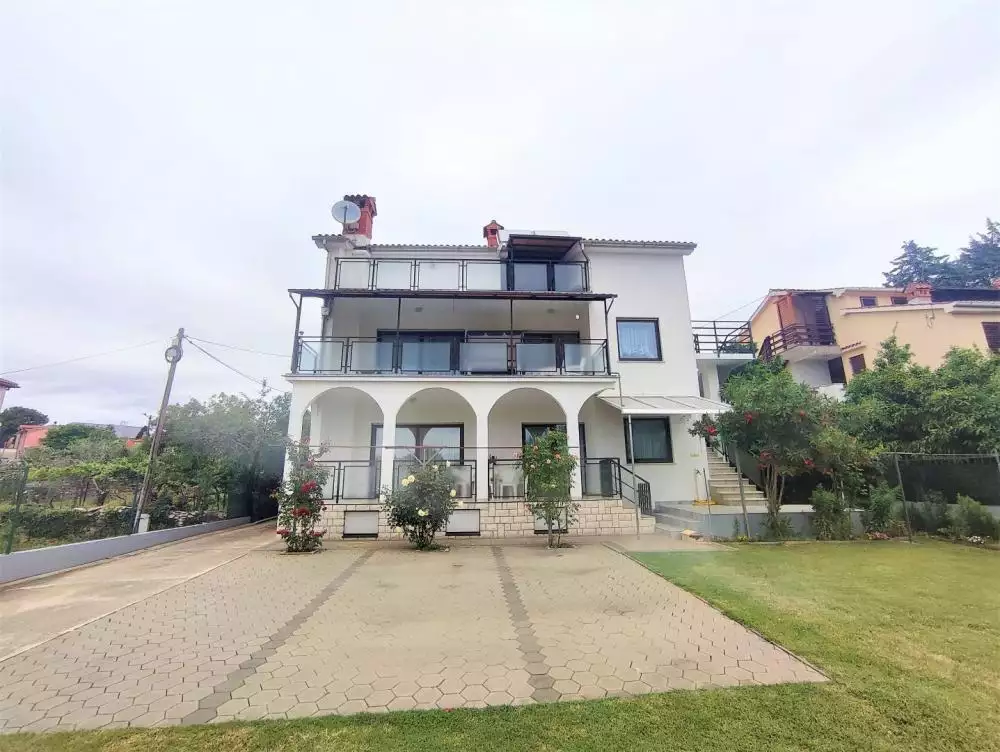 Hotels 273m² in Croatia, Medulin. Priced at 800000€ rent photo-2