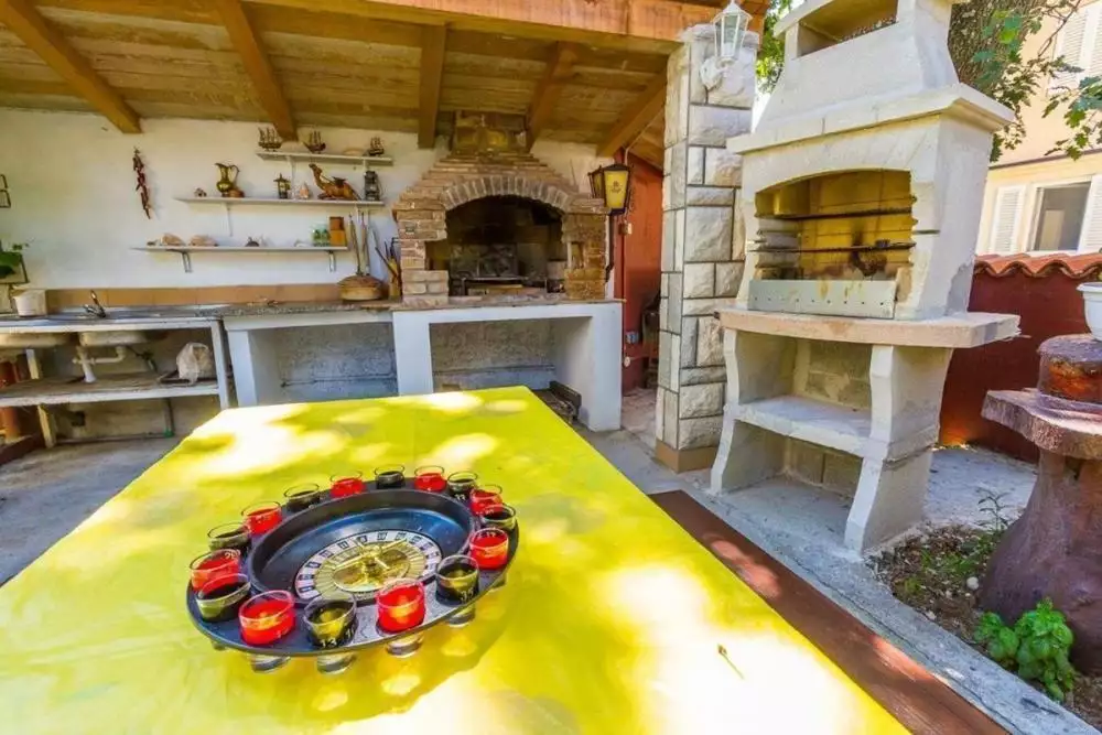 Hotels 600m² in Croatia, Medulin. Priced at 2100000€ rent photo-13