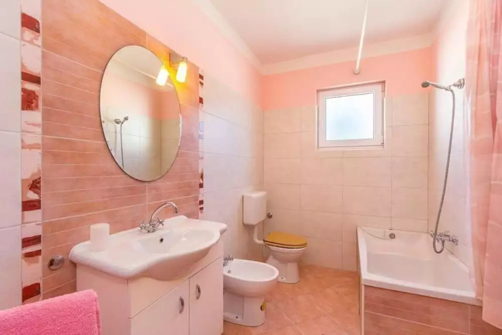 Hotels 600m² in Croatia, Medulin. Priced at 2100000€ rent photo-17