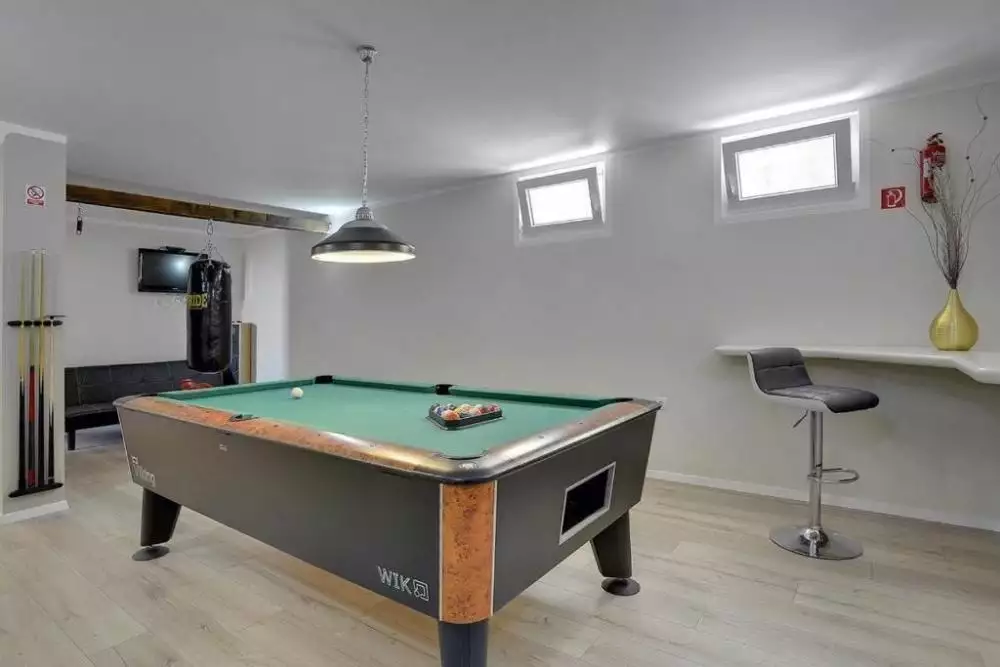 Villa 300m² in Croatia, Medulin. Priced at 832000€ rent photo-15