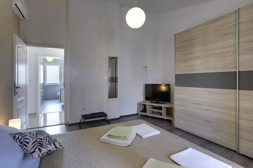 Villa 300m² in Croatia, Medulin. Priced at 832000€ rent photo-20