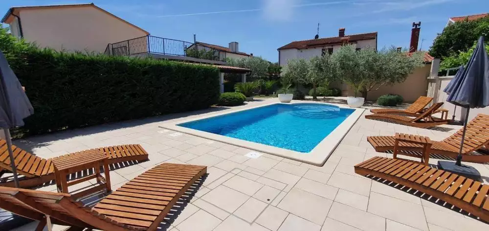 Villa 300m² in Croatia, Medulin. Priced at 832000€ rent photo-25