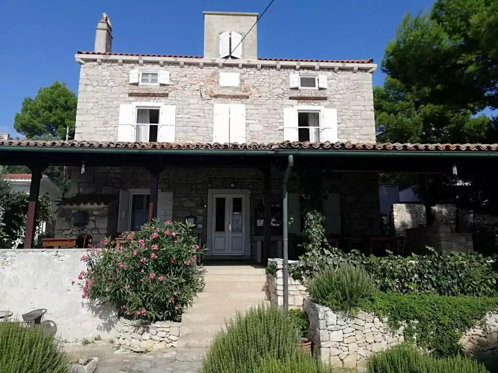 Villa 368m² in Croatia, Unije. Priced at 990000€ rent photo-1