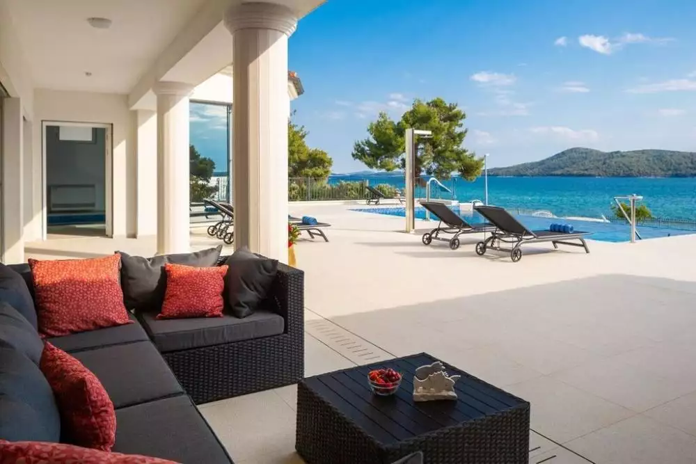 Villa 1006m² in Croatia, Sibenik. Priced at 5300000€ rent photo-8