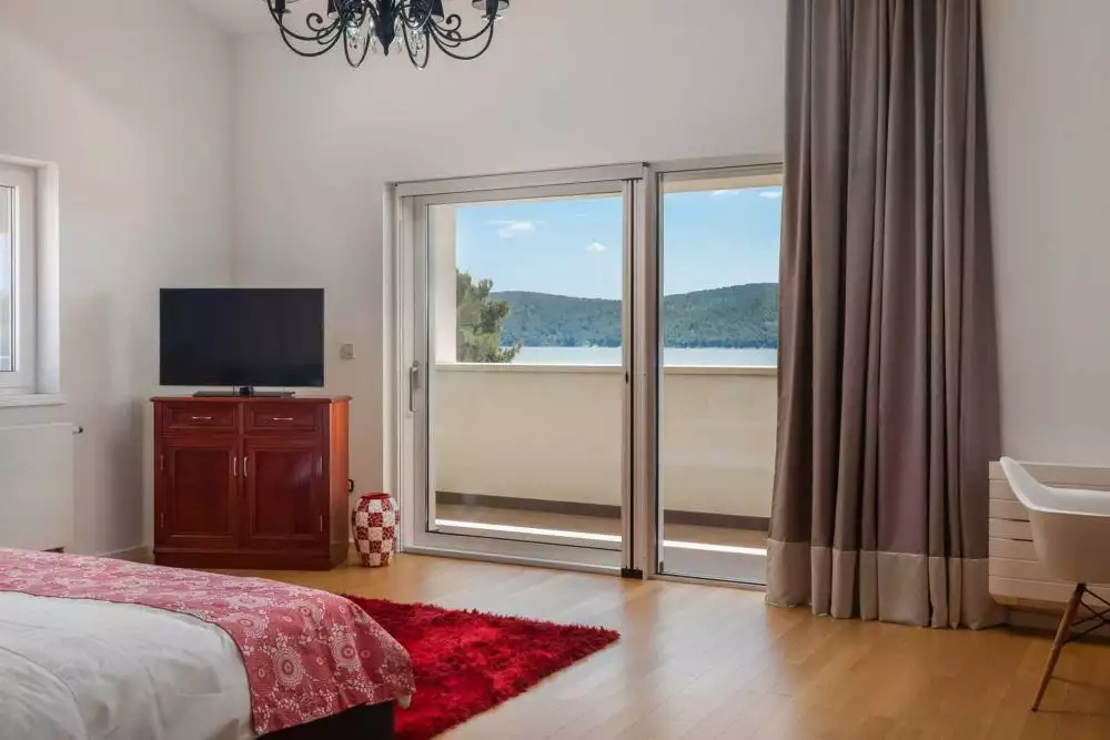 Villa 1006m² in Croatia, Sibenik. Priced at 5300000€ rent photo-16