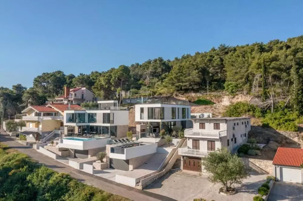 Villa 260m² in Croatia, Ugljan. Priced at 1400000€ rent photo-5