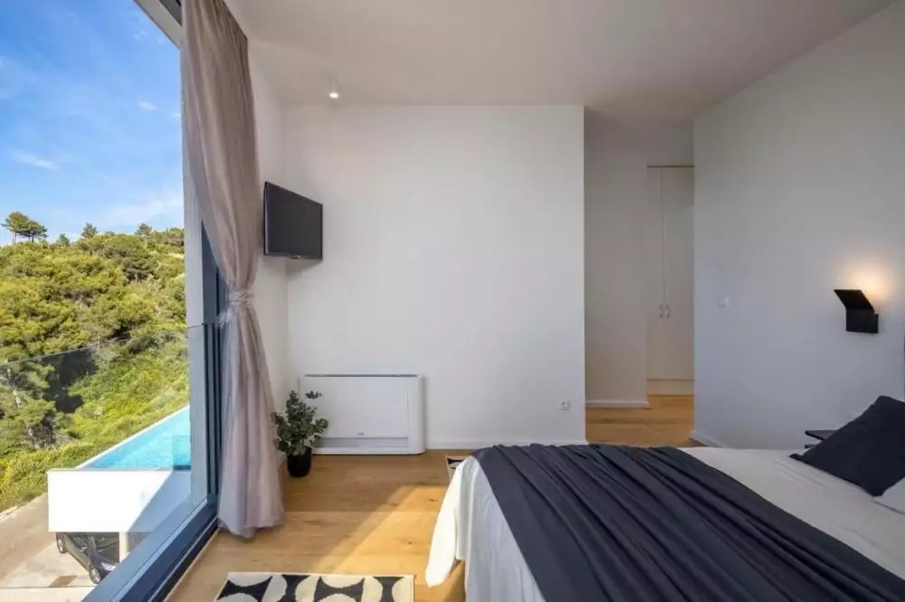 Villa 260m² in Croatia, Ugljan. Priced at 1400000€ rent photo-21