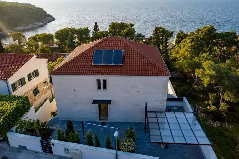Villa 399m² in Croatia, Postira. Priced at 1600000€ rent photo-2