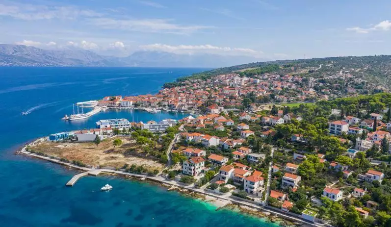 Villa 399m² in Croatia, Postira. Priced at 1600000€ rent photo-5