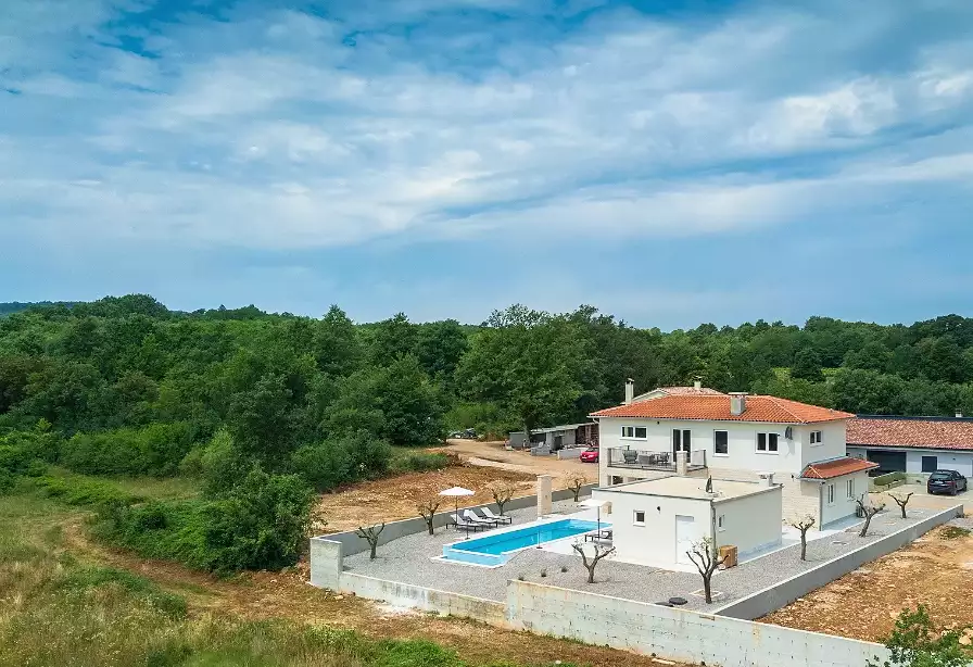 Villa 180m² in Croatia, Labin. Priced at 737000€ rent photo-3
