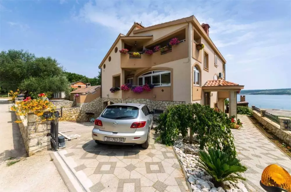 Hotels 470m² in Croatia, Posedarje. Priced at 2100000€ rent photo-6