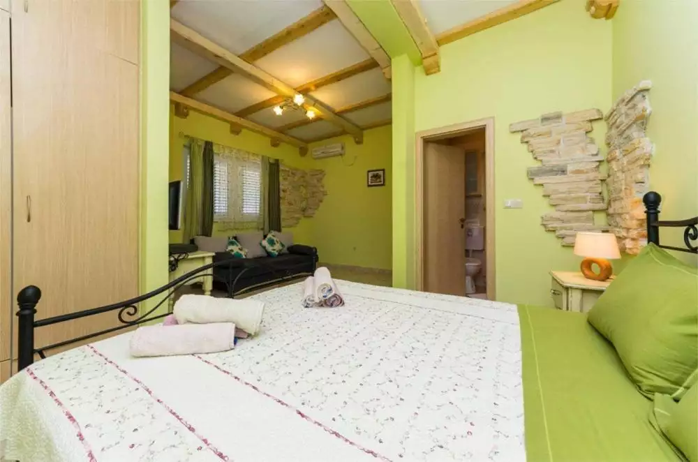 Hotels 470m² in Croatia, Posedarje. Priced at 2100000€ rent photo-12