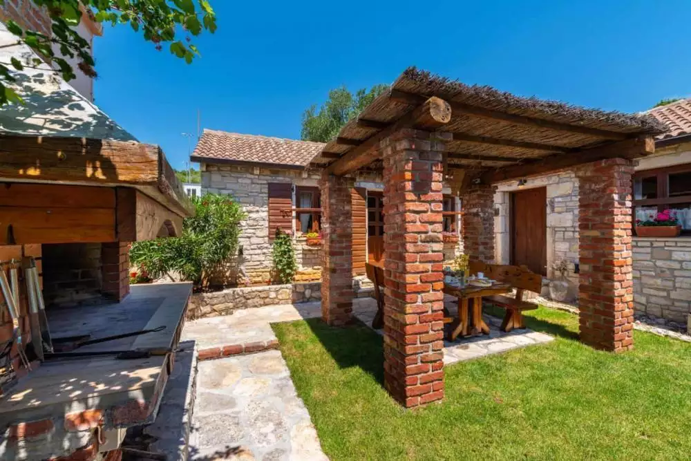 Hotels 470m² in Croatia, Posedarje. Priced at 2100000€ rent photo-25
