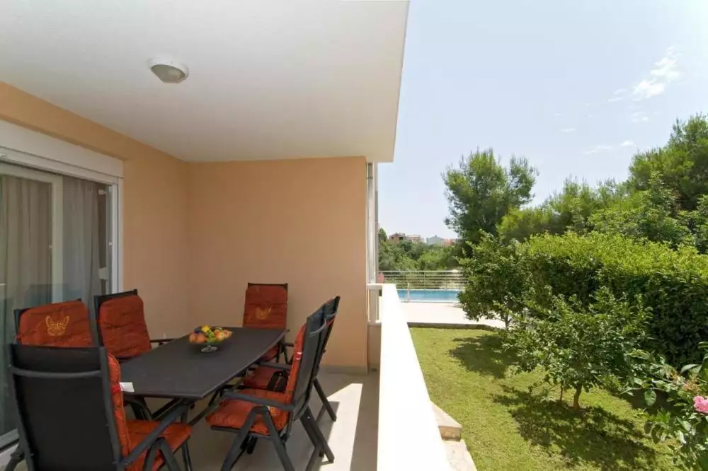 Hotels 320m² in Croatia, Ciovo. Priced at 780000€ rent photo-7