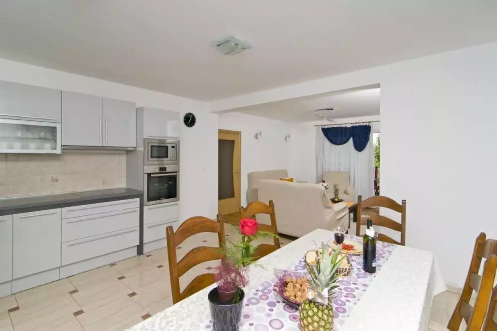 Hotels 320m² in Croatia, Ciovo. Priced at 780000€ rent photo-18
