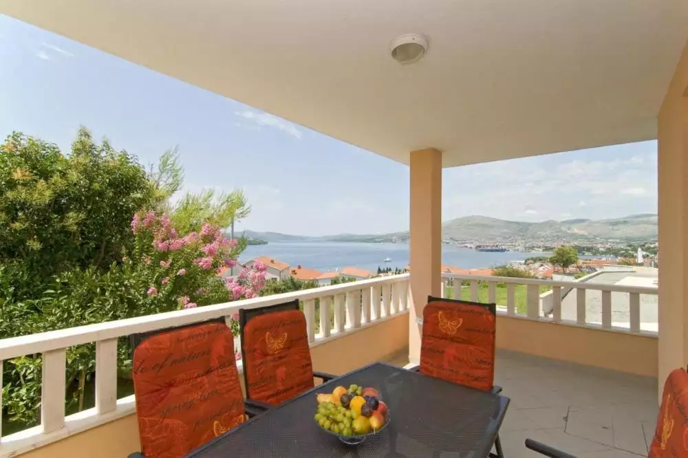 Hotels 320m² in Croatia, Ciovo. Priced at 780000€ rent photo-25