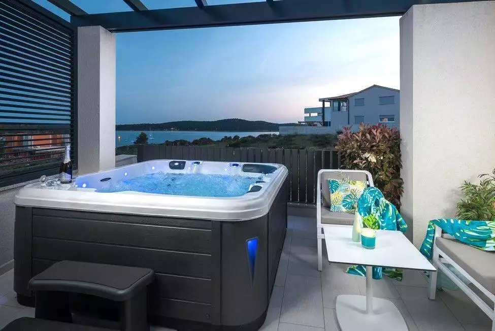 Villa 260m² in Croatia, Medulin. Priced at 995000€ rent photo-4
