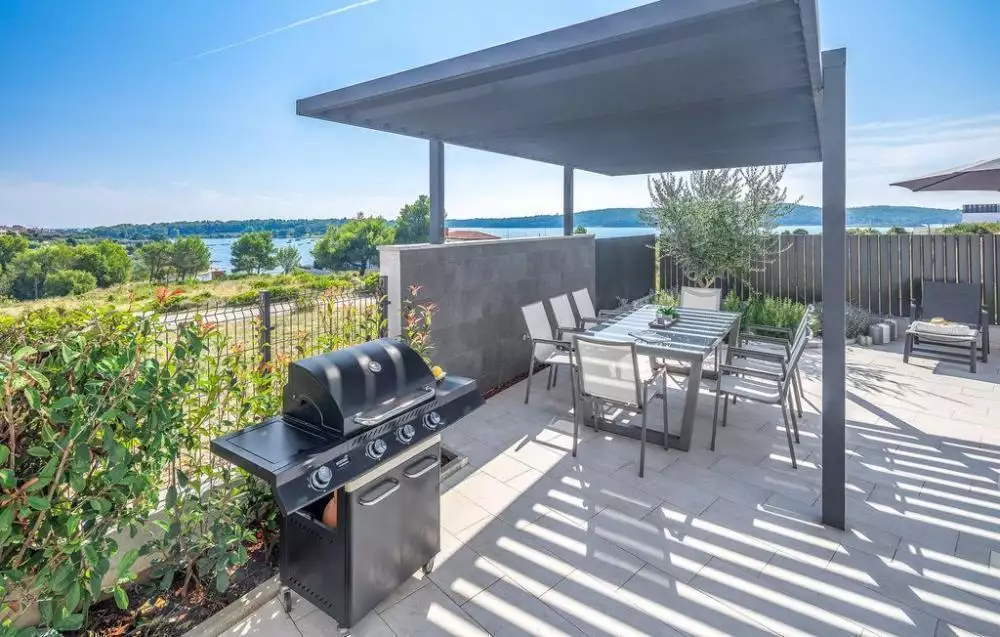 Villa 260m² in Croatia, Medulin. Priced at 995000€ rent photo-5
