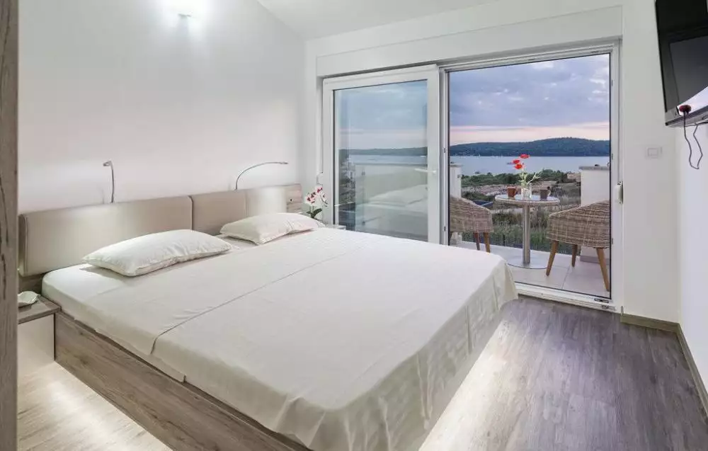 Villa 260m² in Croatia, Medulin. Priced at 995000€ rent photo-22
