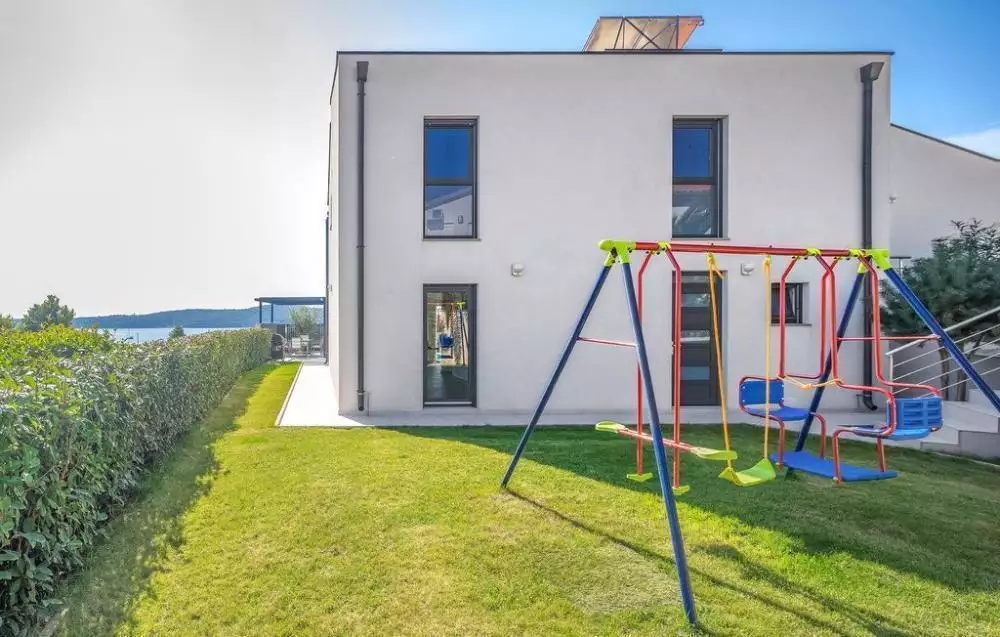 Villa 260m² in Croatia, Medulin. Priced at 995000€ rent photo-1