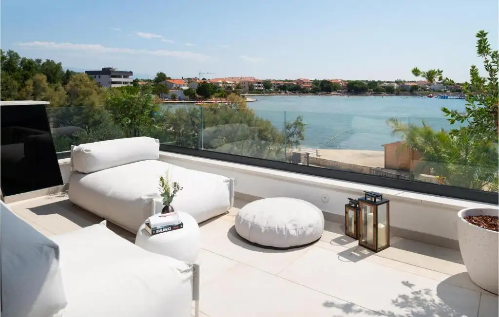 Villa 237m² in Croatia, Zadar. Priced at 3500000€ rent photo-19