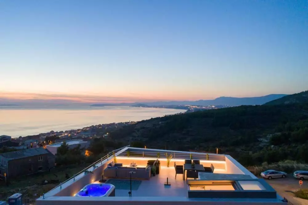 Villa 215m² in Croatia, Split. Priced at 1500000€ rent photo-2