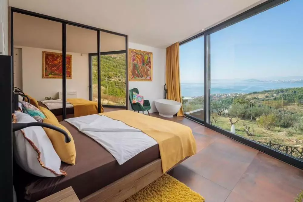 Villa 215m² in Croatia, Split. Priced at 1500000€ rent photo-16