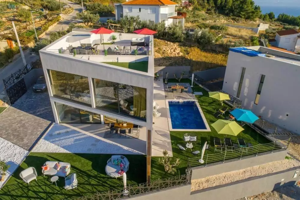 Villa 215m² in Croatia, Split. Priced at 1500000€ rent photo-17