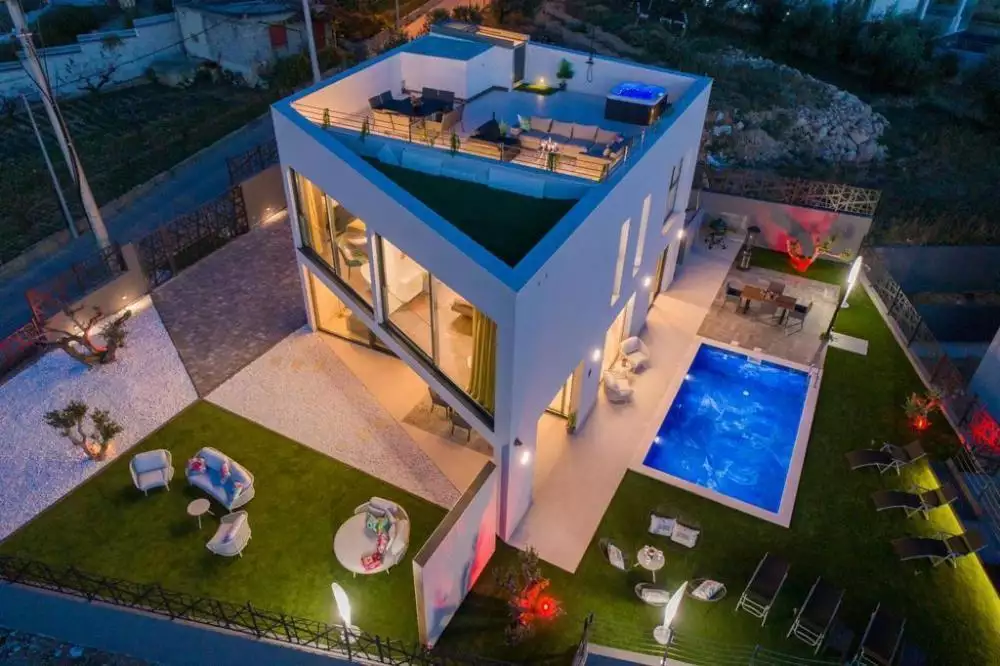 Villa 215m² in Croatia, Split. Priced at 1500000€ rent photo-19