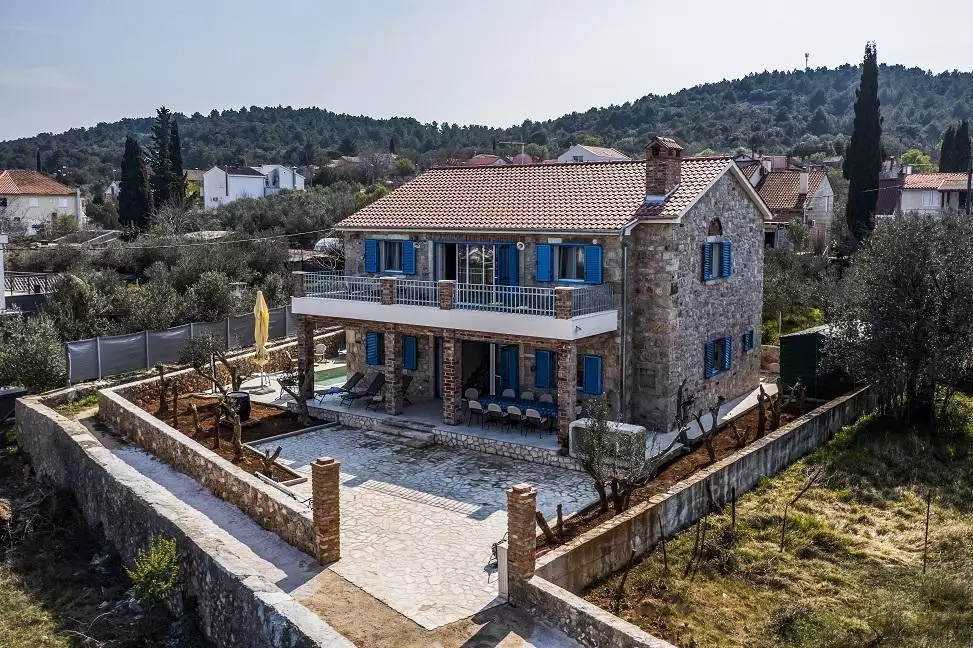 Villa 300m² in Croatia, Zadar. Priced at 1400000€ rent photo-5