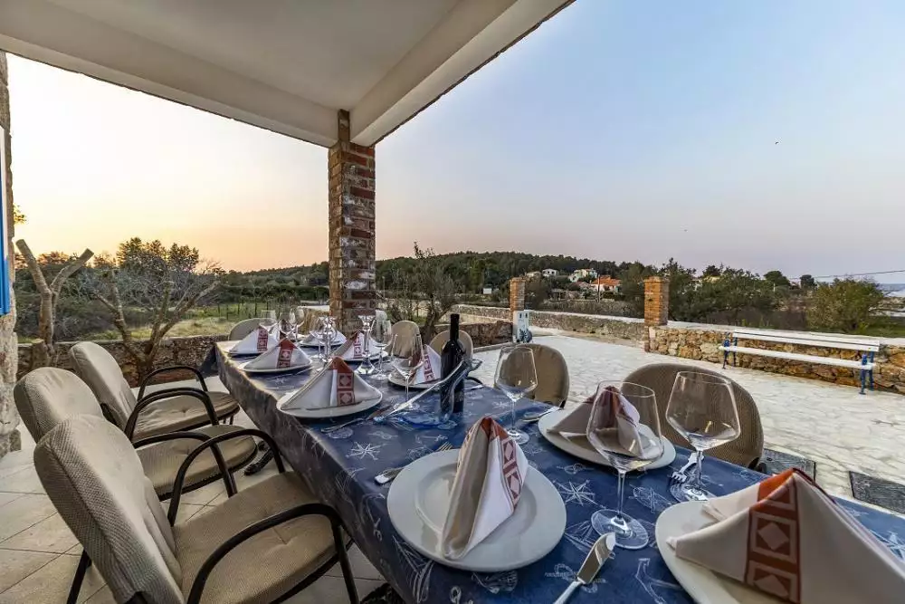 Villa 300m² in Croatia, Zadar. Priced at 1400000€ rent photo-11