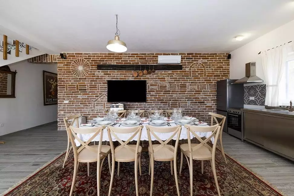 Villa 300m² in Croatia, Zadar. Priced at 1400000€ rent photo-15