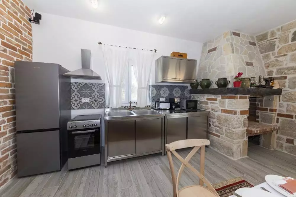 Villa 300m² in Croatia, Zadar. Priced at 1400000€ rent photo-17