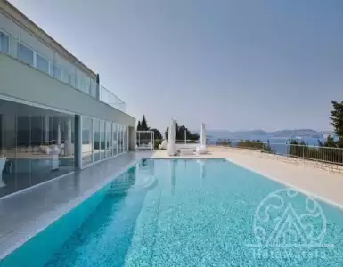 Buy in Croatia for 5500000€