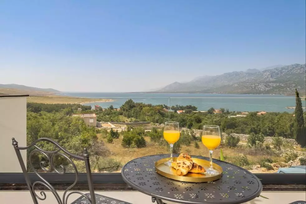 Villa 450m² in Croatia, Zadar. Priced at 1255000€ rent photo-1