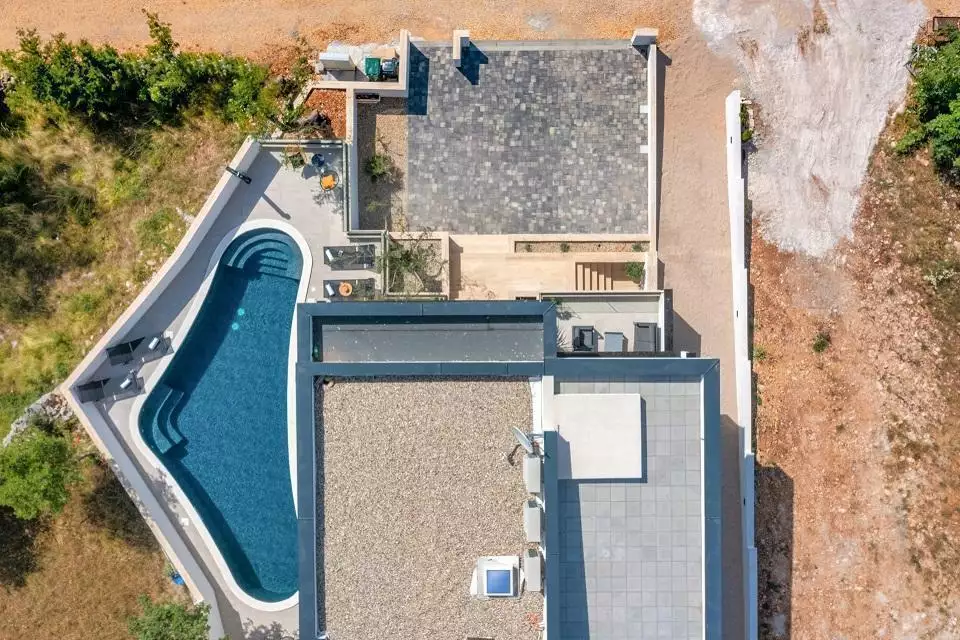 Villa 450m² in Croatia, Zadar. Priced at 1255000€ rent photo-4