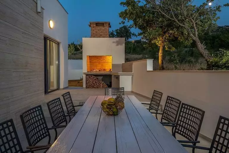 Villa 450m² in Croatia, Zadar. Priced at 1255000€ rent photo-8