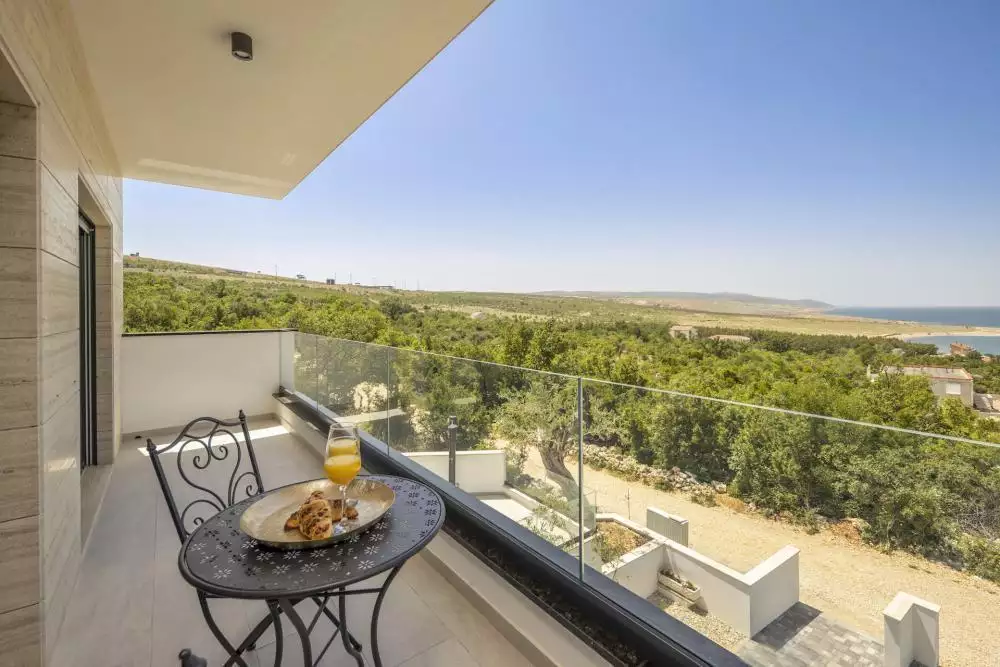 Villa 450m² in Croatia, Zadar. Priced at 1255000€ rent photo-14