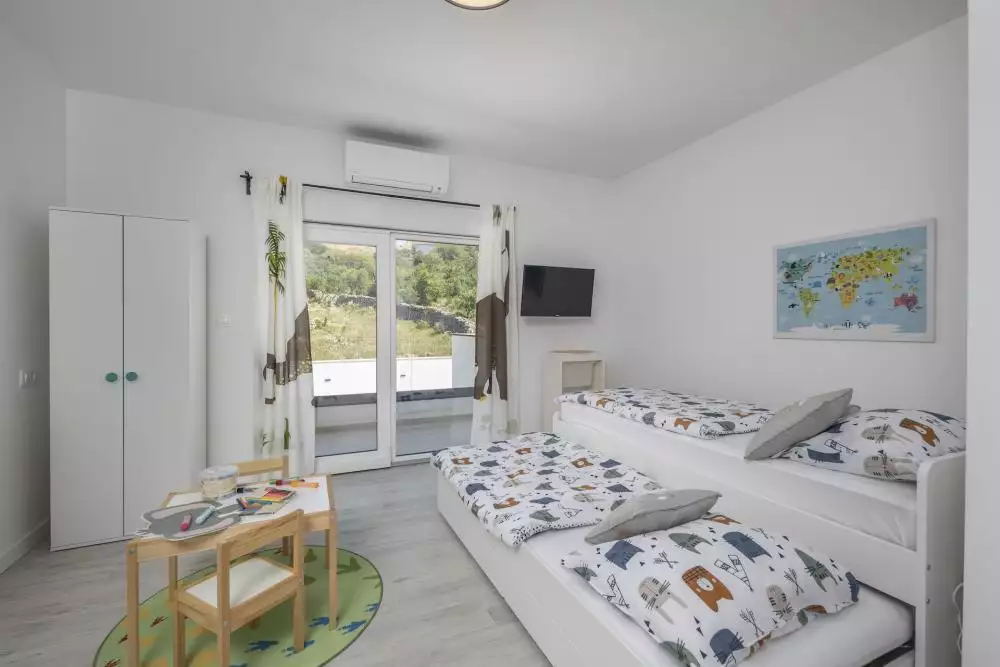 Villa 450m² in Croatia, Zadar. Priced at 1255000€ rent photo-23