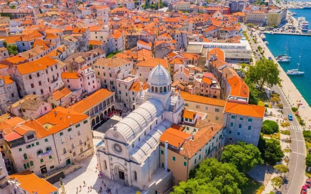 Hotels 1m² in Croatia, Sibenik. Priced at 8750000€ rent photo-7