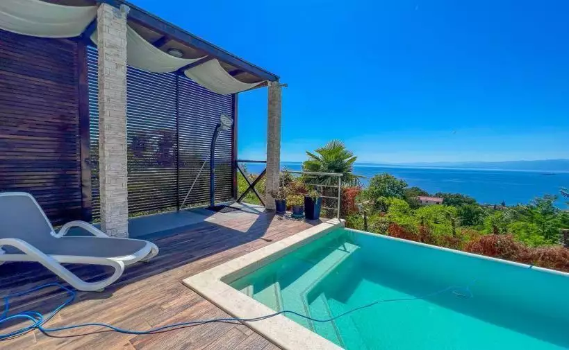 Villa 250m² in Croatia, Lovran. Priced at 935000€ rent photo-5