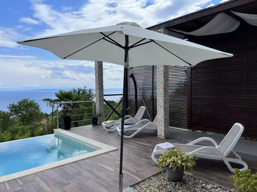 Villa 250m² in Croatia, Lovran. Priced at 935000€ rent photo-6