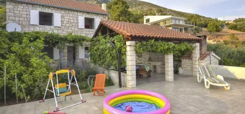 Hotels 300m² in Croatia, Hvar. Priced at 1700000€ rent photo-7