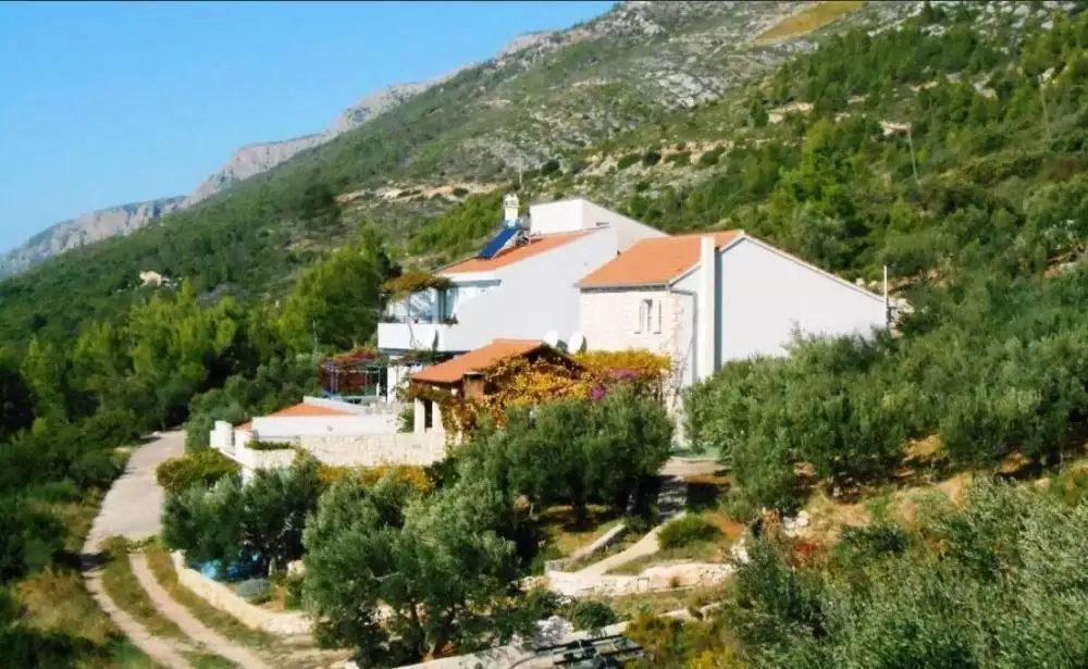 Hotels 300m² in Croatia, Hvar. Priced at 1700000€ rent photo-8